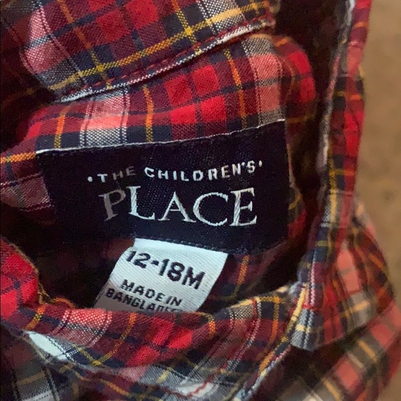 3 button ups - Picture 3 of 5